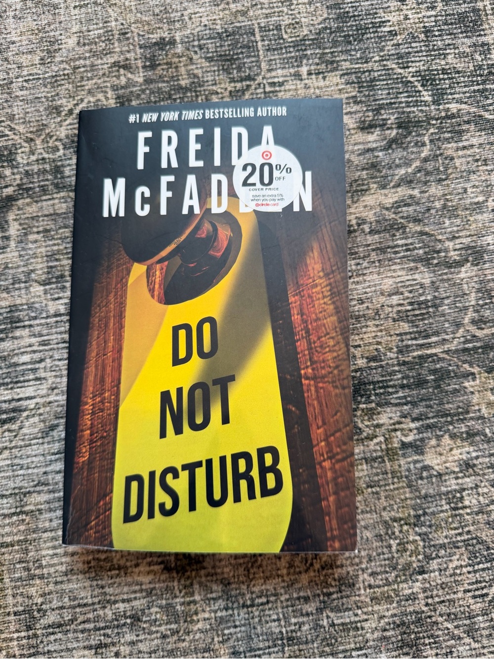Do not disturb by Freida McFADDEN